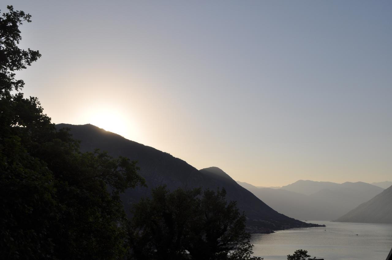 Apartment Maritimo Kotor Eksteriør billede
