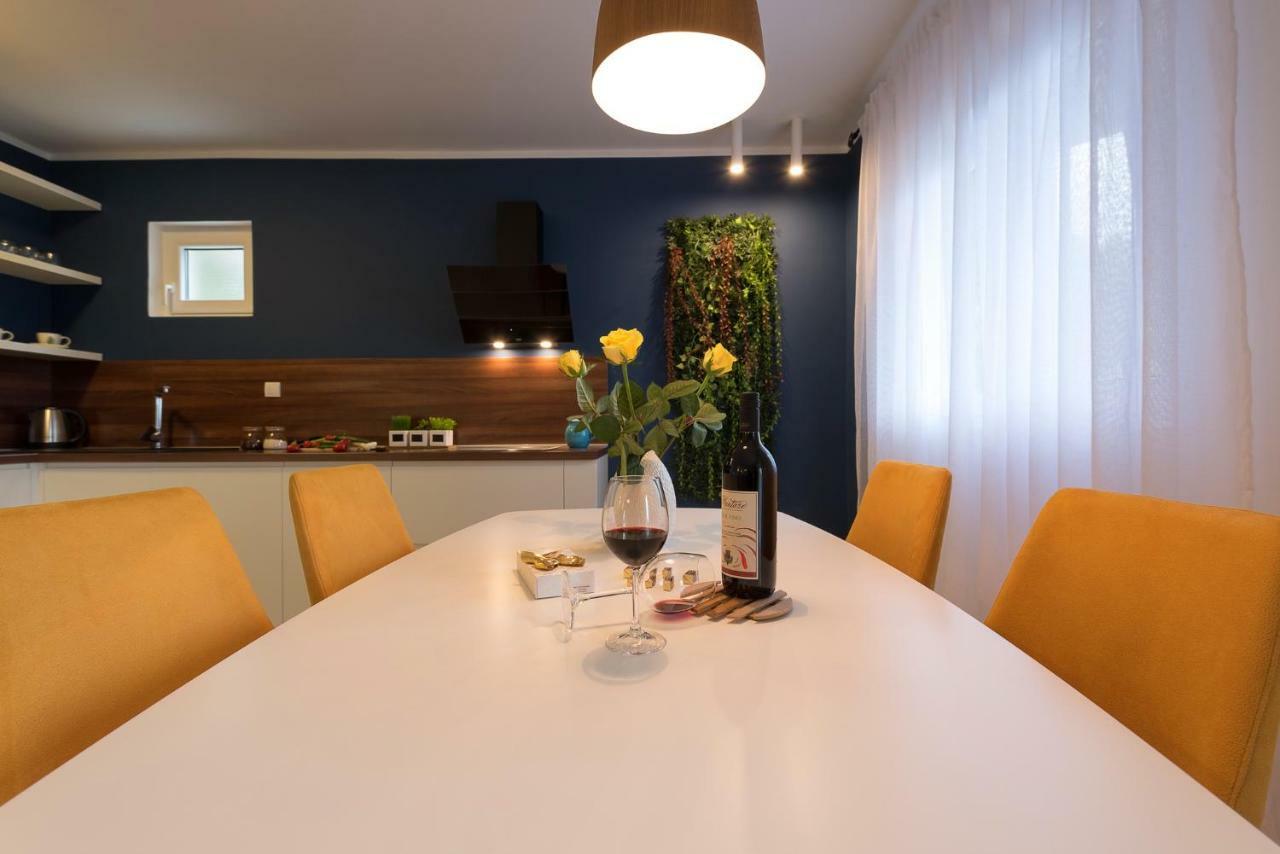 Apartment Maritimo Kotor Eksteriør billede